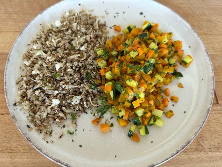 Kürbis-Zucchini-Ragout mit Blumenkohlreis