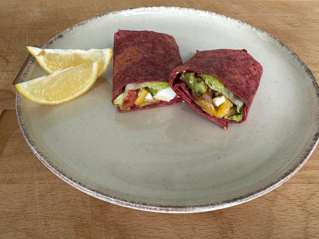 Rote-Bete Wraps mit Thunfisch, Feta & Avocado
