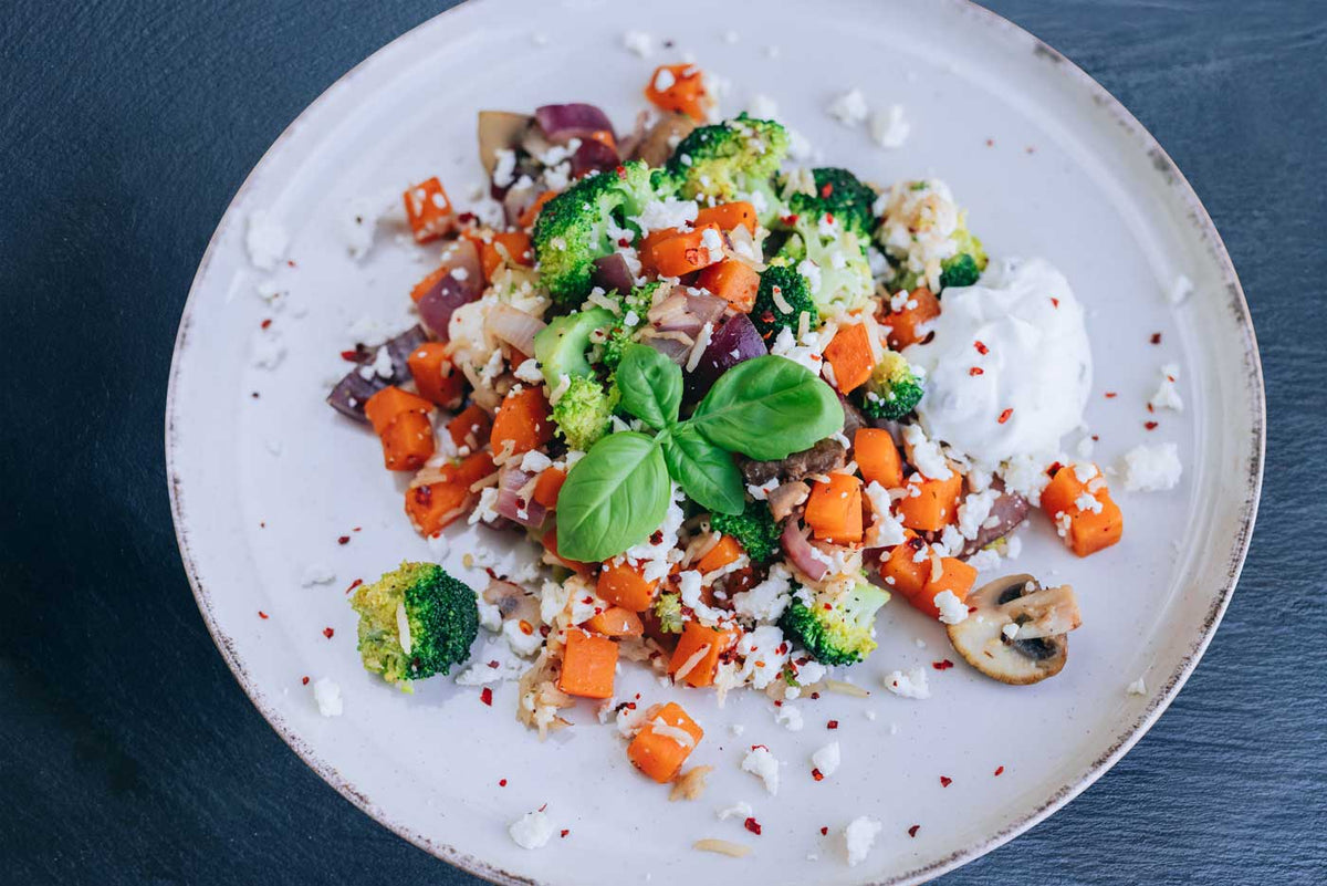 Low Carb Gemüse-Reis-Pfanne mit Feta