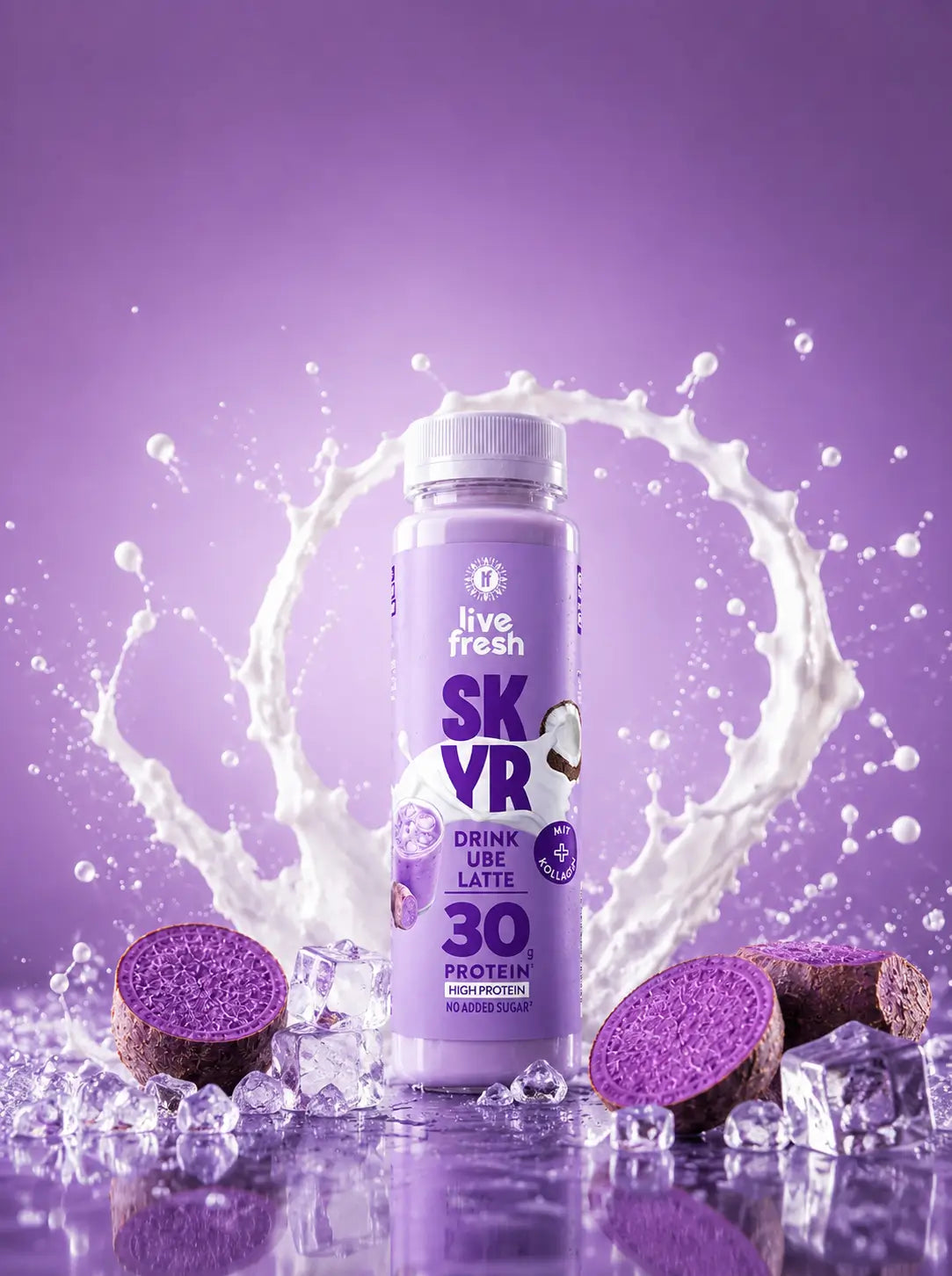 LiveFresh Skyr Ube Latte mit weißem Milchsplash, Eiswürfeln und lila Ube auf violettem Hintergrund.